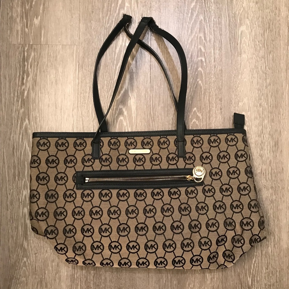 Michael Kors‎ MK All Over Print Handbag Fashion Purse.​